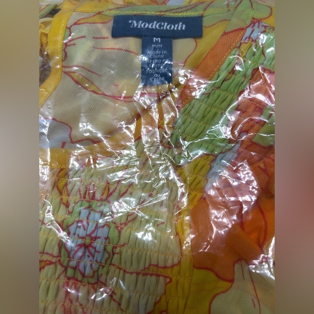NWT MODCLOTH That Tropical 'Frilling' Mesh Mini Dress
Size M - Picture 4 of 7